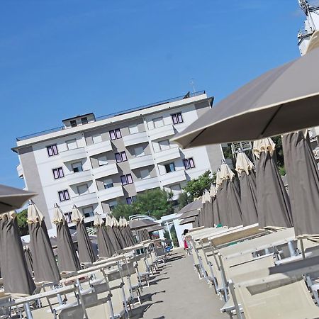Hotel Delle Nazioni Мілано-Маріттіма Екстер'єр фото