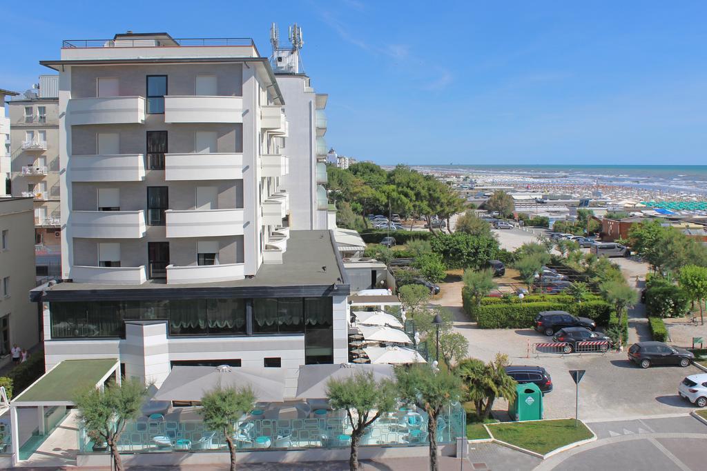 Hotel Delle Nazioni Мілано-Маріттіма Екстер'єр фото